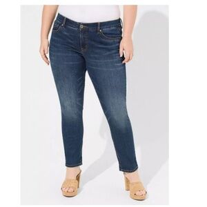 TORRID Dark Wash Boyfriend Straight Vintage Stretch Jeans Undercover Size 20R